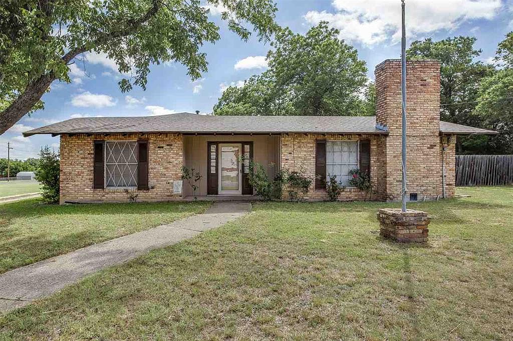 316 S 1st St, Hewitt, TX 76643 Zillow