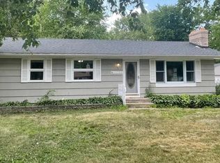 15705 3rd Ave N, Plymouth, MN 55447