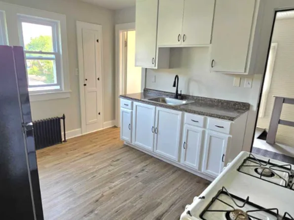 233 Lester Ave #2L, Johnson City, NY 13790