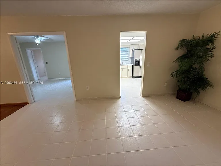 1556 San Benito Ave — Photo 5