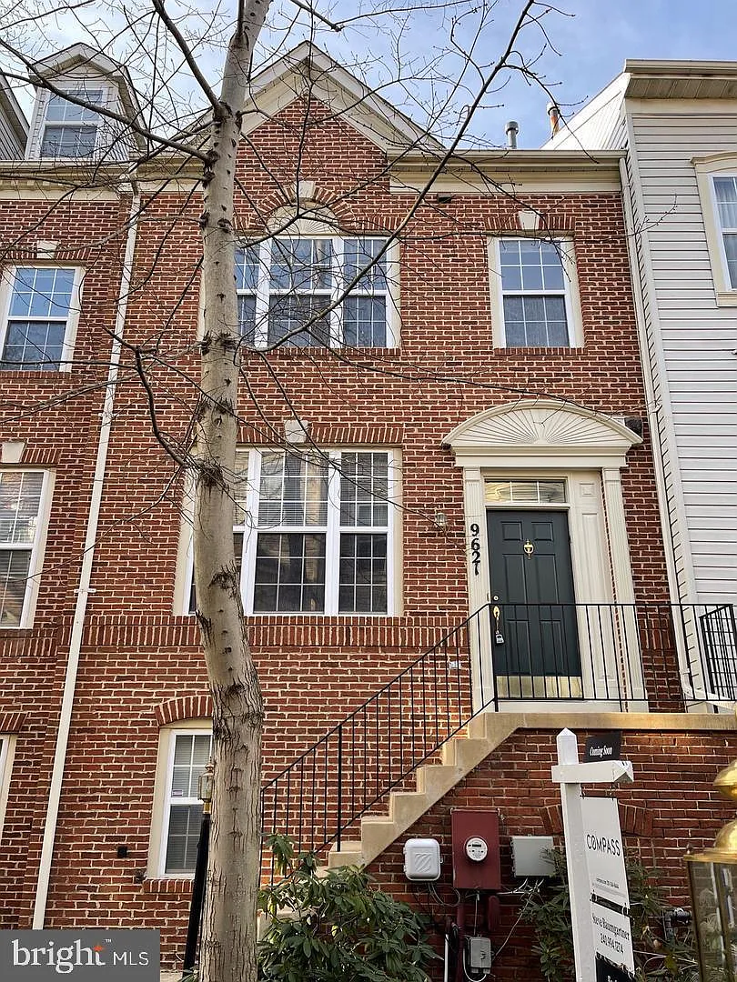 3 bed, 2.5 bath, 1760 sqft, $3,195 — Photo 1