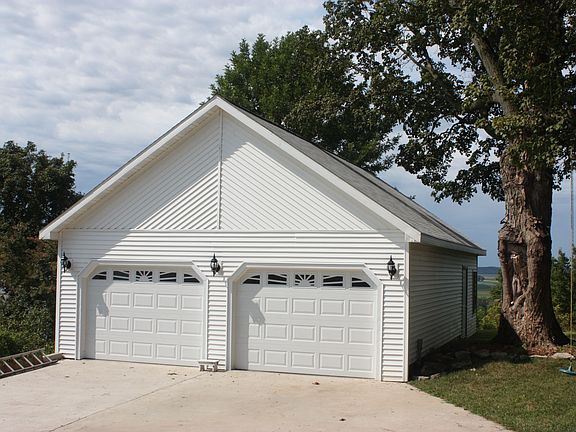 2-car detached garage