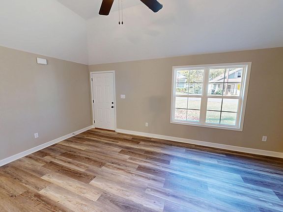 2nd image of 1216 Woodlawn Ave