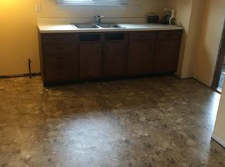 1824 Guernsey St, Bellaire, OH 43906