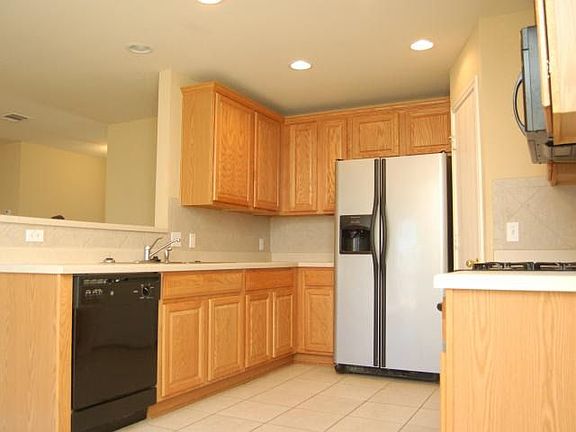 4th image of 1209 Beechwood Dr