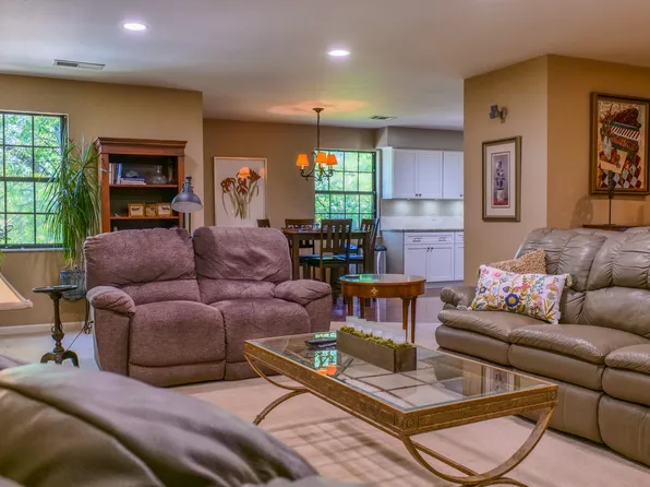 300 Hill St Unit 301, Fort Thomas, KY 41075