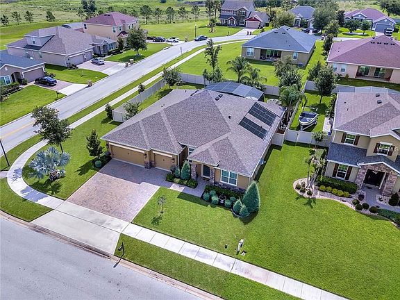 2nd image of 9512 Royal Vista Ave