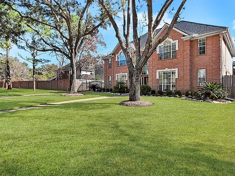 803 Chisel Point Dr — Photo 36
