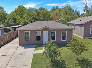 1216 E Powell Ave, Fort Worth, TX 76104