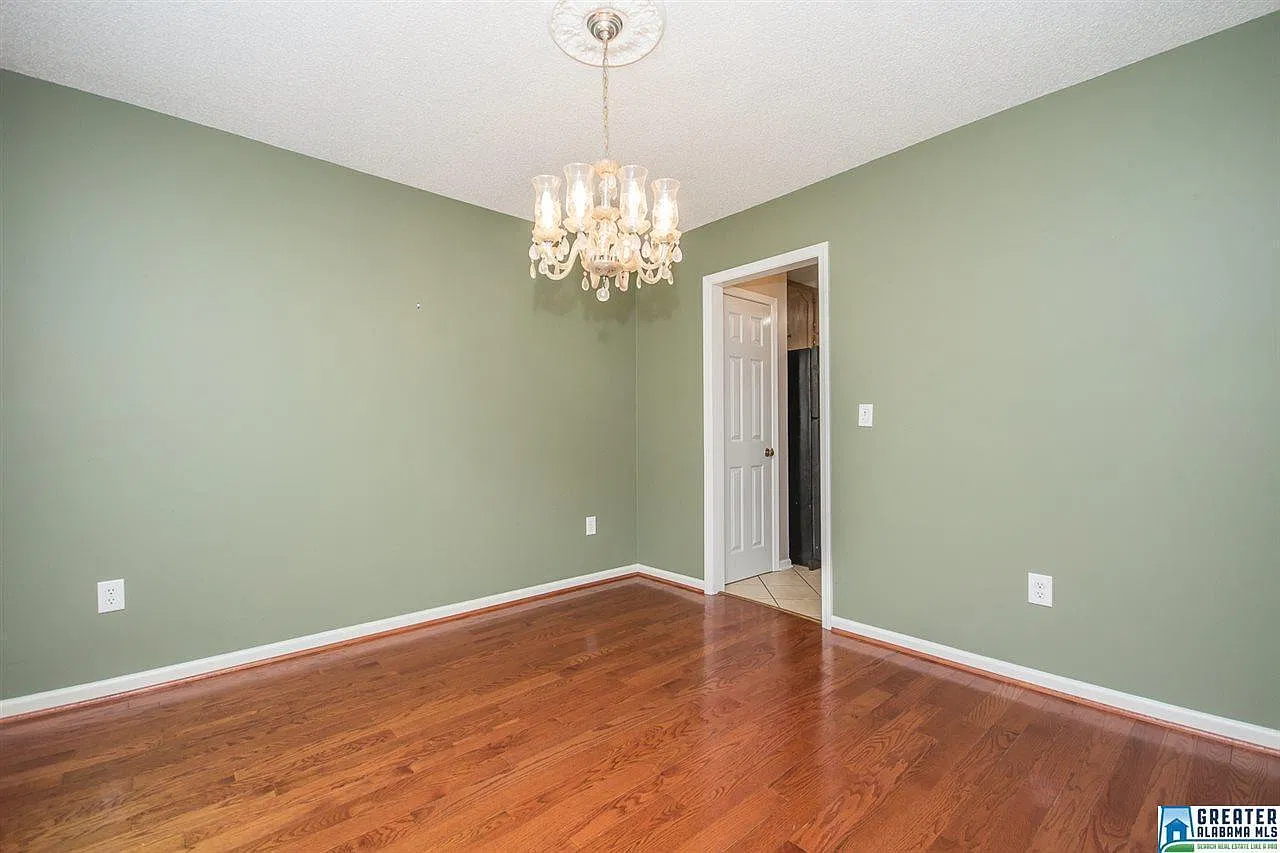 1039 Independence Ct — Photo 4