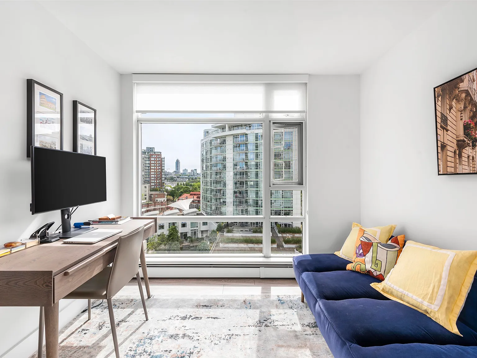 Aquarius Mews, Vancouver — Photo 4