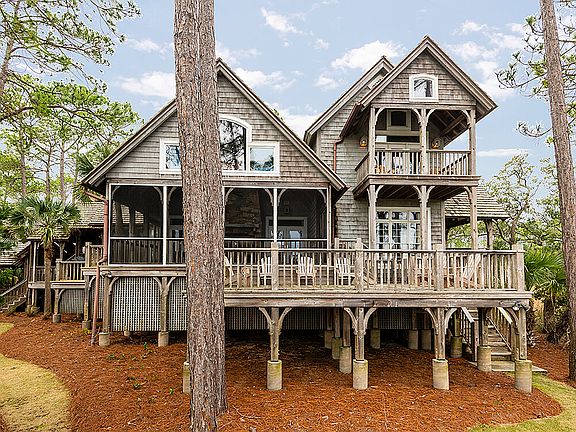 3rd image of 8 Club Cottage Ln