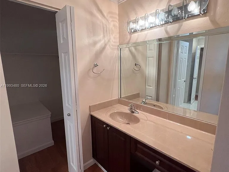 2605 NW 47th Ter #103 — Photo 10
