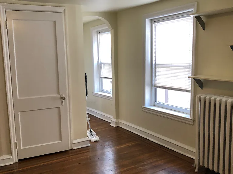 1904 Pine St #3R — Photo 10