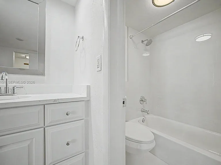 1205 Mariposa Ave #415 — Photo 12