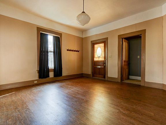 4th image of 1517 NE Coker Ave