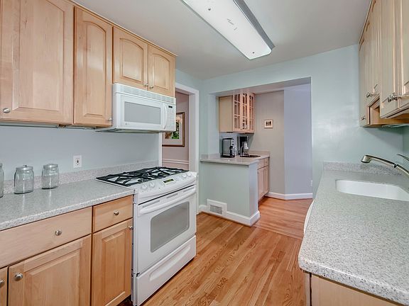 4th image of 4524 S Chelsea Ln