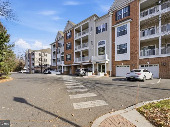 234 Breeders Cup Dr, Cherry Hill, NJ 08002