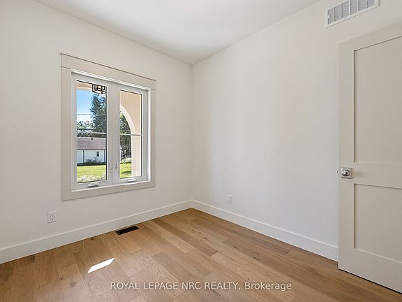 4th image of 4062 Glenspring Rd