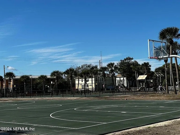 1012 N 6th Ave — Photo 22