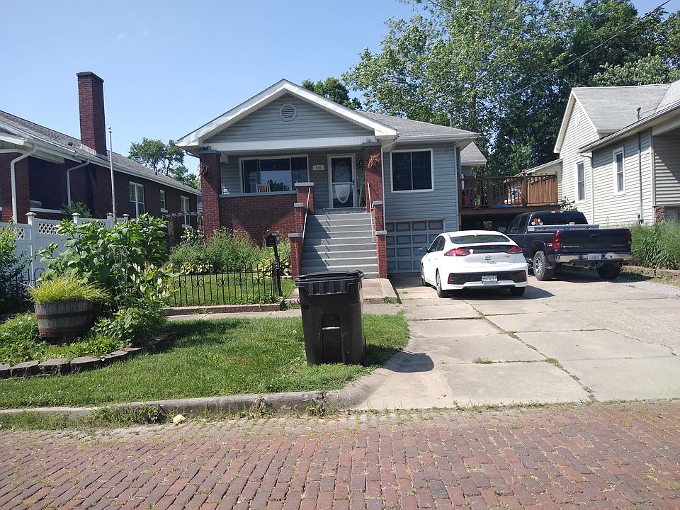 1st image of 124 W Lincoln St