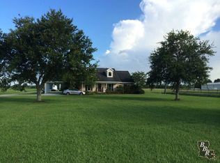 1725 Savanne Rd, Houma, LA 70360