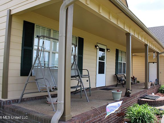 4th image of 411 Woodview Rd