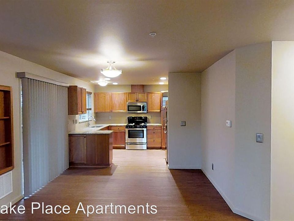 1st image of 5264 NE 121st Ave #138
