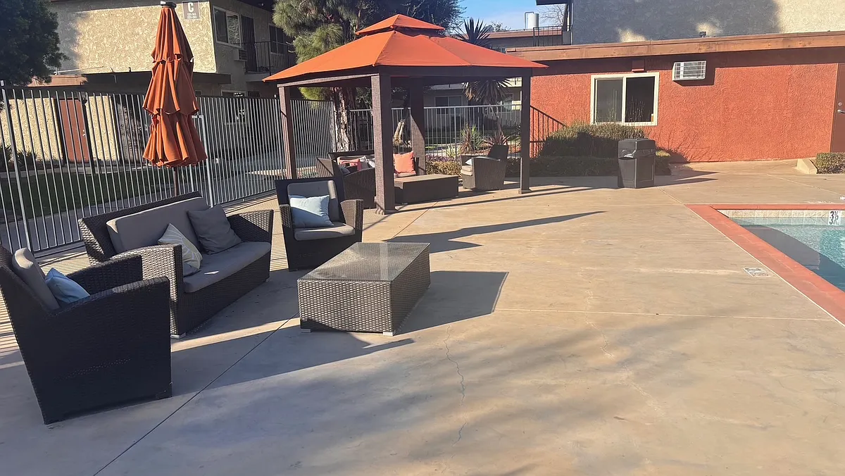 Building Photo - Los Arboles Apartments