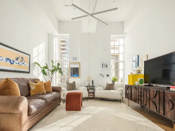 184 Kent Avenue image 1 of 9