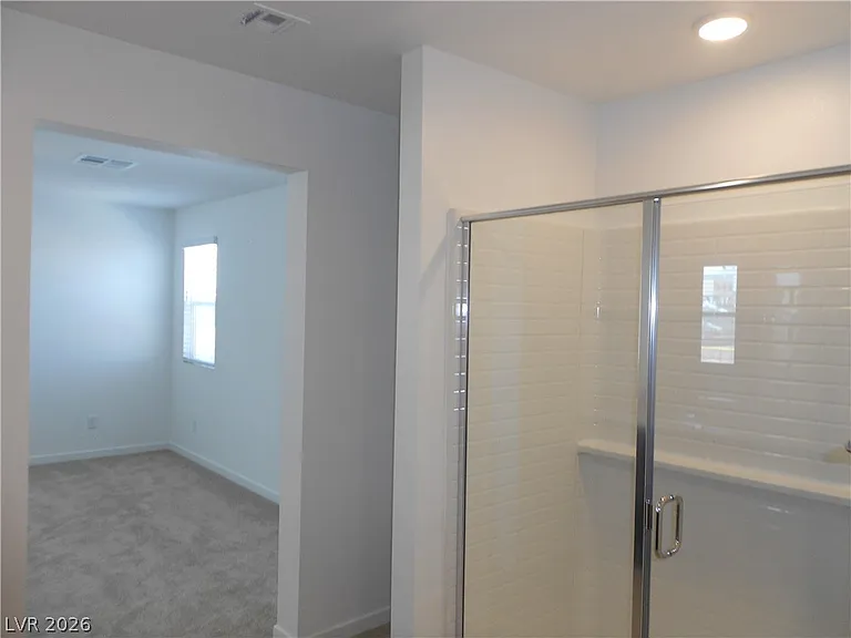 324 Lupton Ave — Photo 9