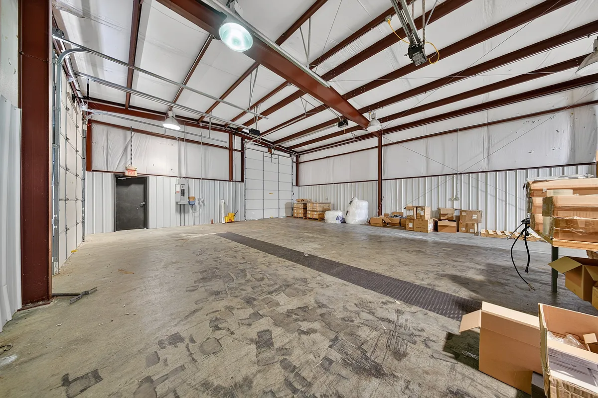 Building Photo - 108 Thurston Dr