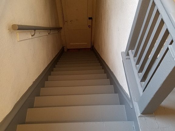 3rd image of 1439 W 51st St #2
