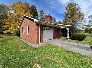 2031 Morgantown Pike, Belington, WV 26250