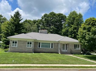 810 13th Ave, Mendota, IL 61342