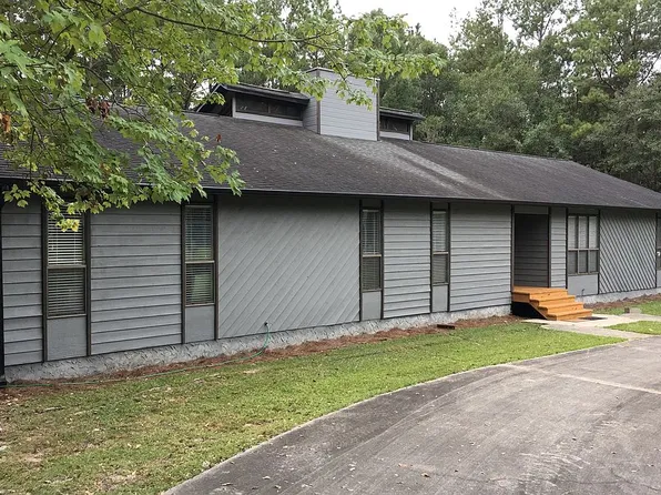 906 Waterford Rd, Andalusia, AL 36420