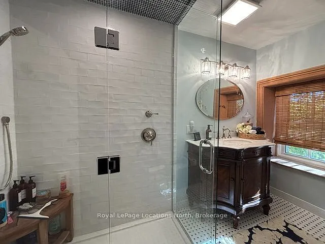 448 Grandview Dr — Photo 12