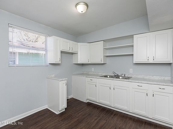 5th image of 1544 W 26TH Street