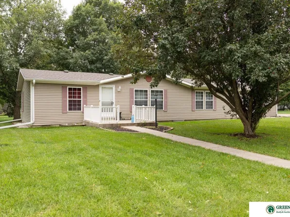 1002 E 5th St, Stromsburg, NE 68666