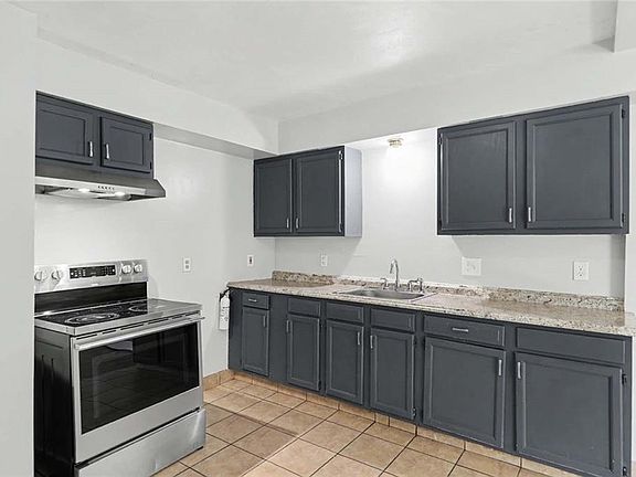 4th image of 193 Arnold St