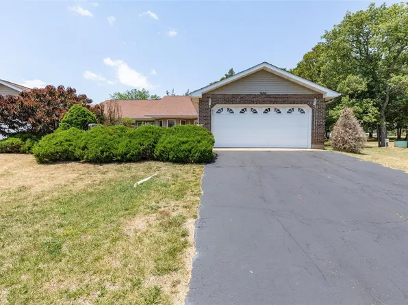 1660 Napoleon Dr, Bonne Terre, MO 63628