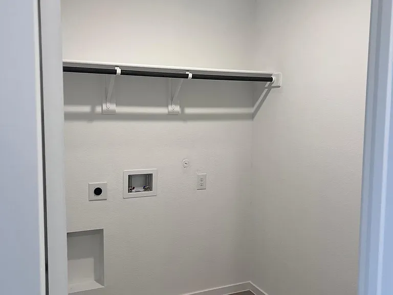 405 McNelly Ln — Photo 18