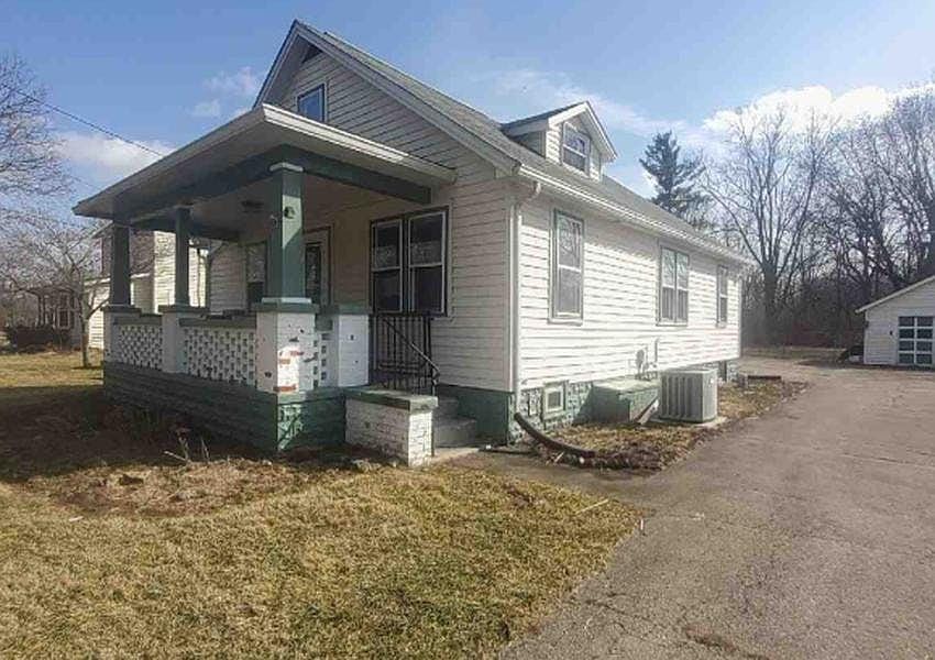 1st image of 3329 E High St