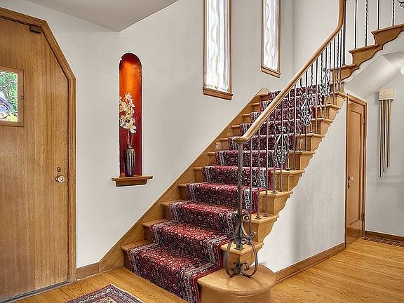 Entryway with stairs