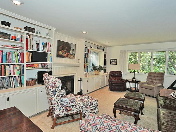 5th image of 535 Leggat St