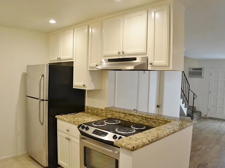 3931 Farquhar Ave #C — Photo 9