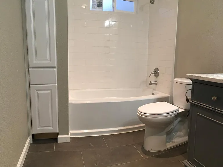 Full Bathroom