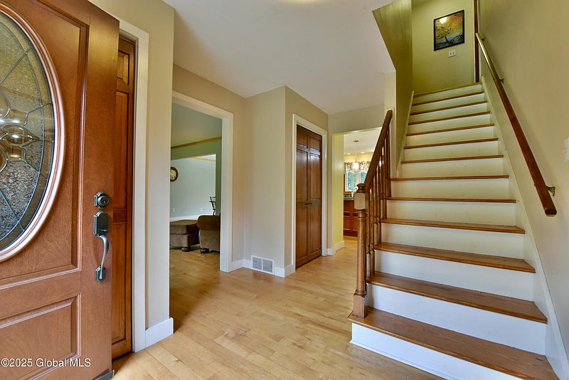 4th image of 21 Cedarcrest Drive