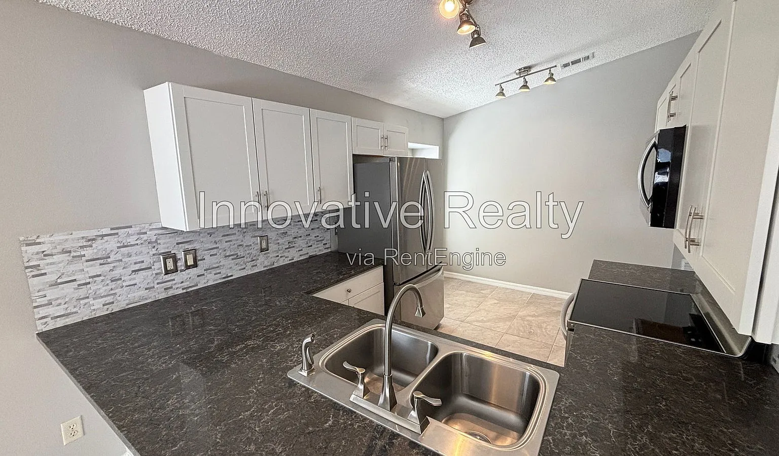 3 bed, 2.0 bath, 1161 sqft, $2,095 — Photo 4
