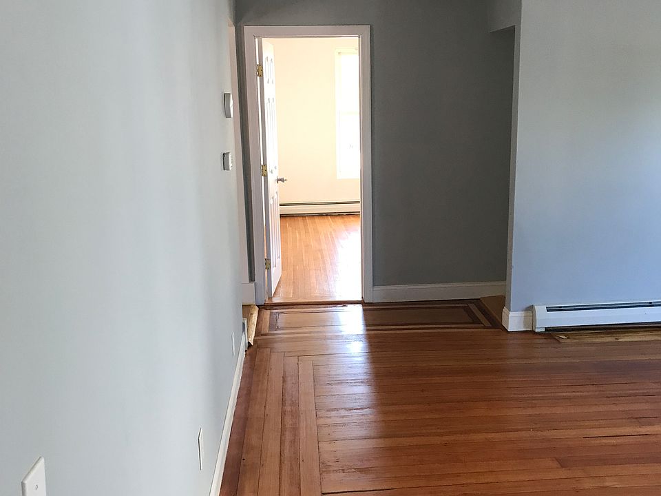 Entrance from living room to
Bedroom